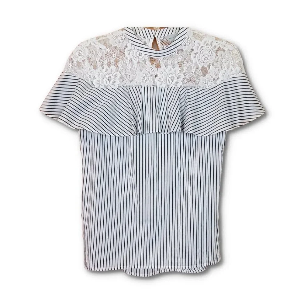 🚨084 Belle Sky Lace and Ruffled Top